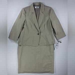 Le Suit 2PC Skirt Suit Women’s 18 Gray Summer Straw Blazer Buttons New